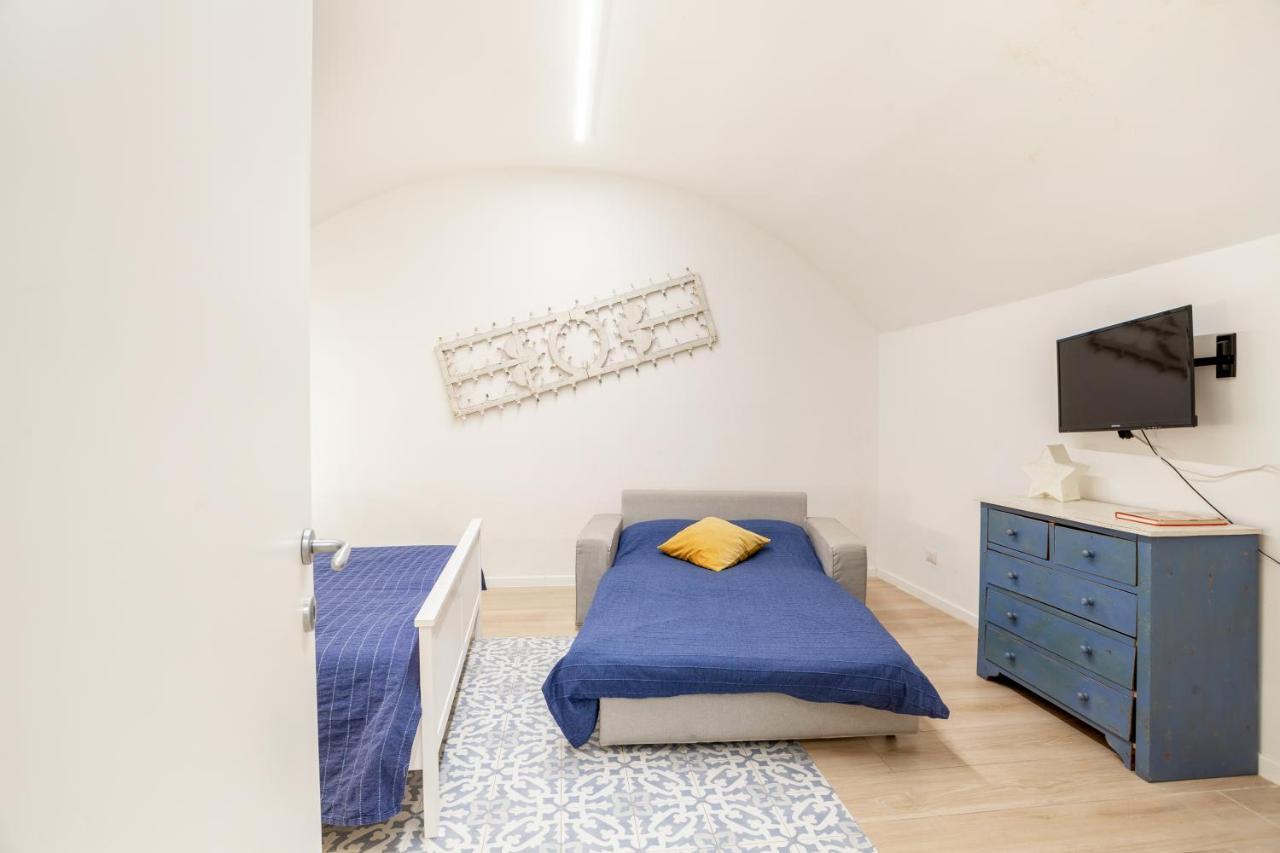 La Casetta Lovely Apartment In Bari Vecchia Luaran gambar