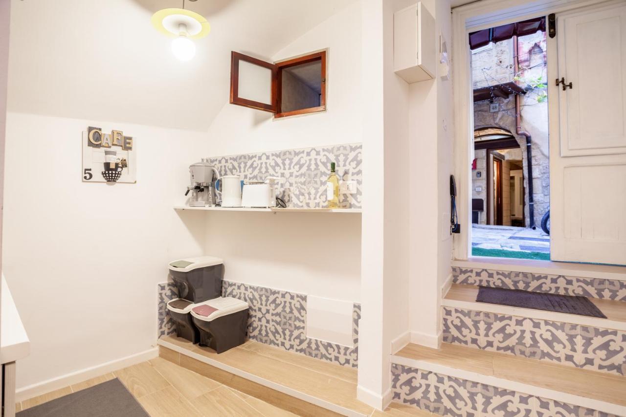 La Casetta Lovely Apartment In Bari Vecchia Luaran gambar